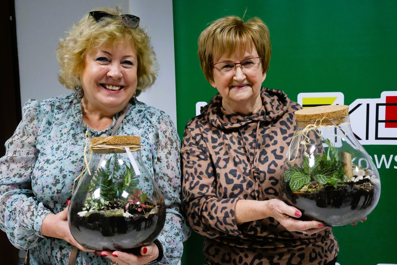 Uśmiechnęte seniorki