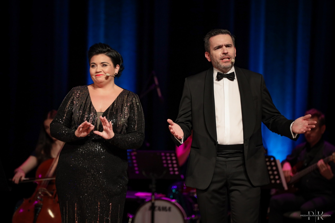 Kliknij, aby przeczytać artykuł „Dancing Symfonicznie” - wyjątkowy koncert z okazji Dni Seniora w Opocznie „Dancing Symfonicznie” - wyjątkowy koncert z okazji Dni Seniora w Opocznie