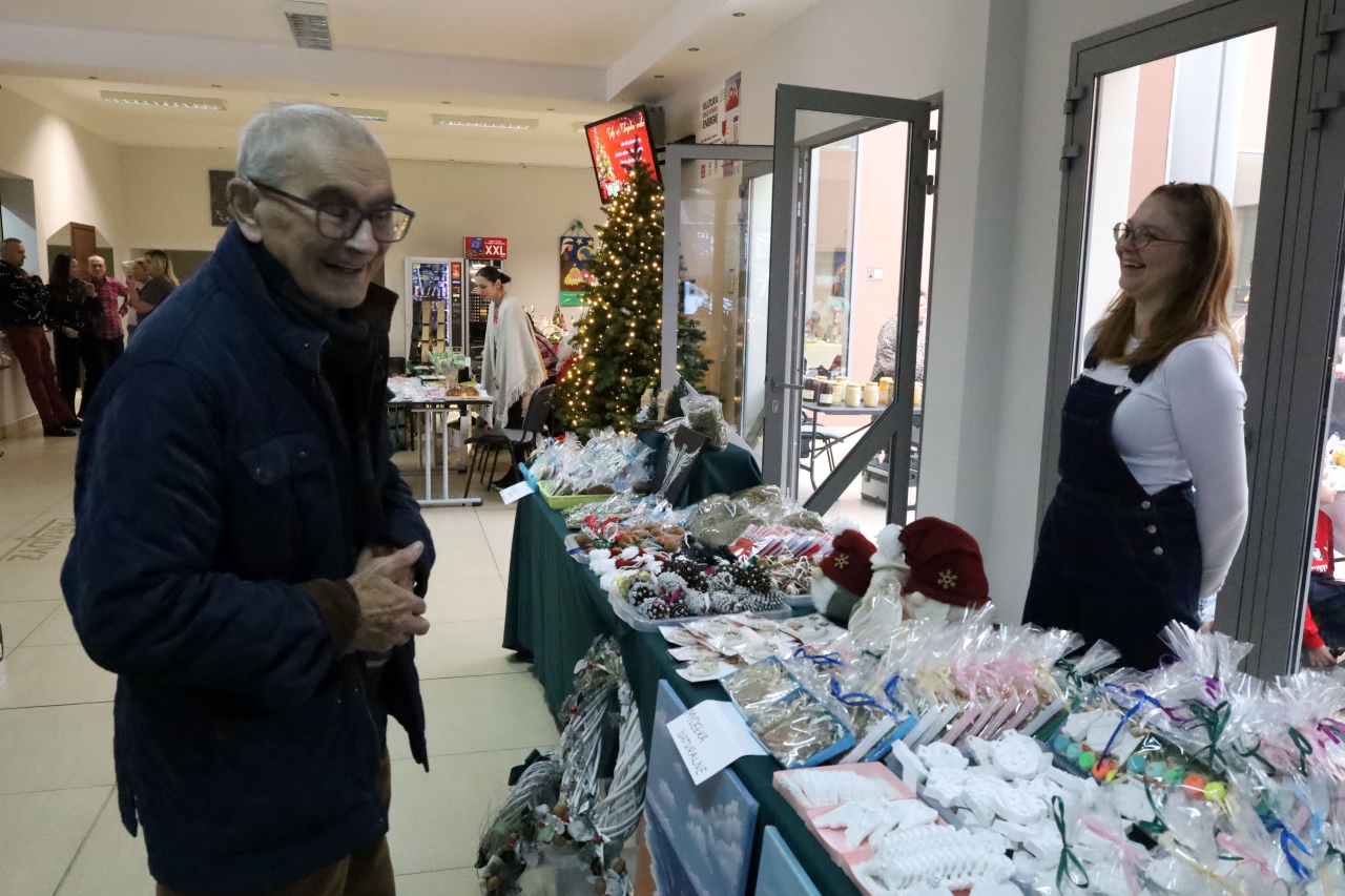 Kiermasz Bożonarodzeniowy 2025 w Miejskim Domu Kultury