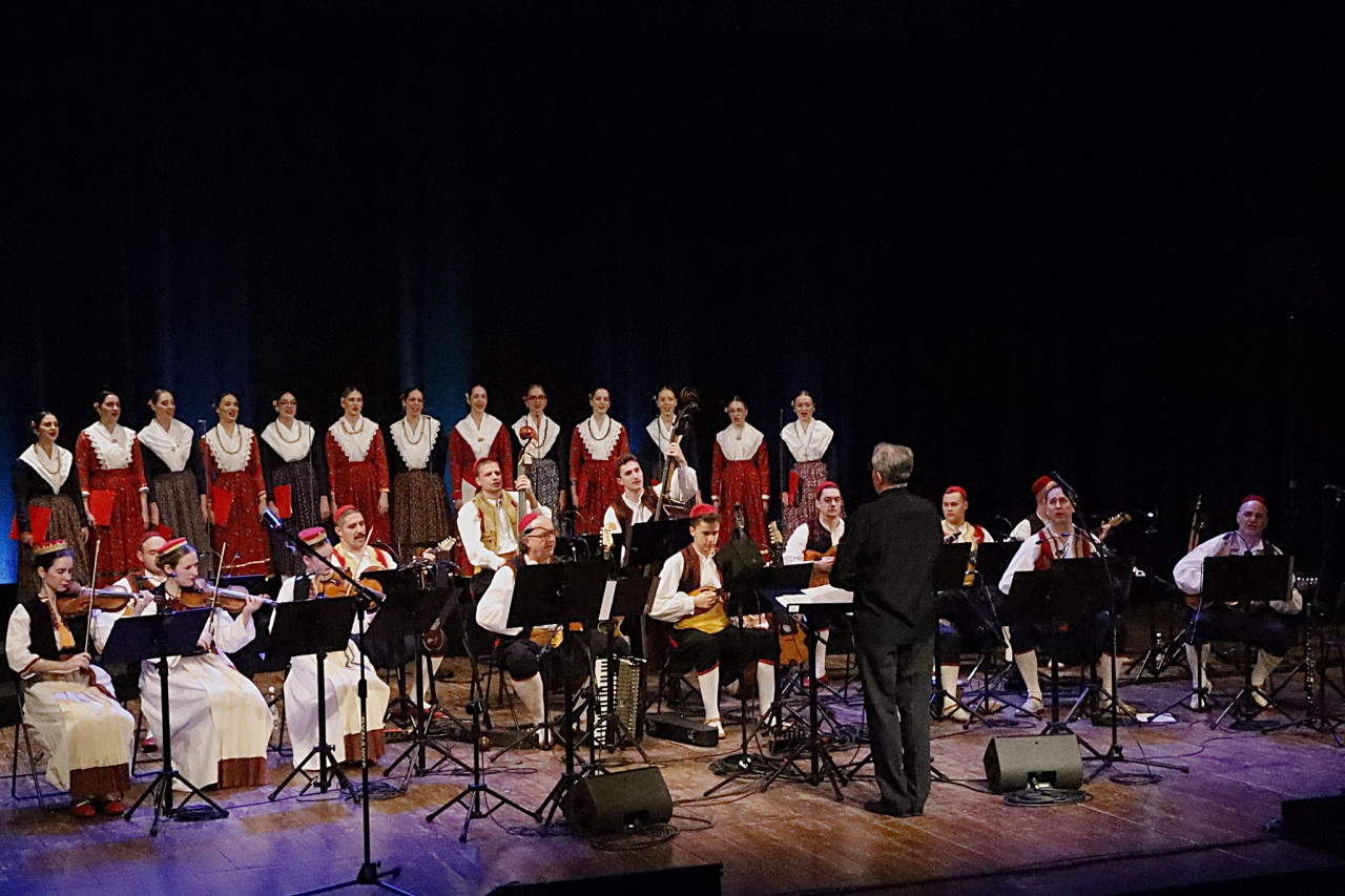 Zespół LINDO na scenie MDK