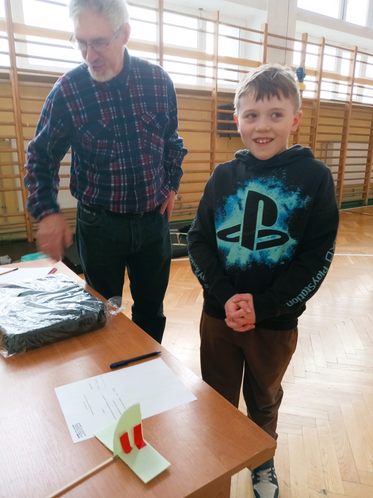 Kliknij, aby przeczytać artykuł Czyj był najdłuższy lot? Czyj był najdłuższy lot?