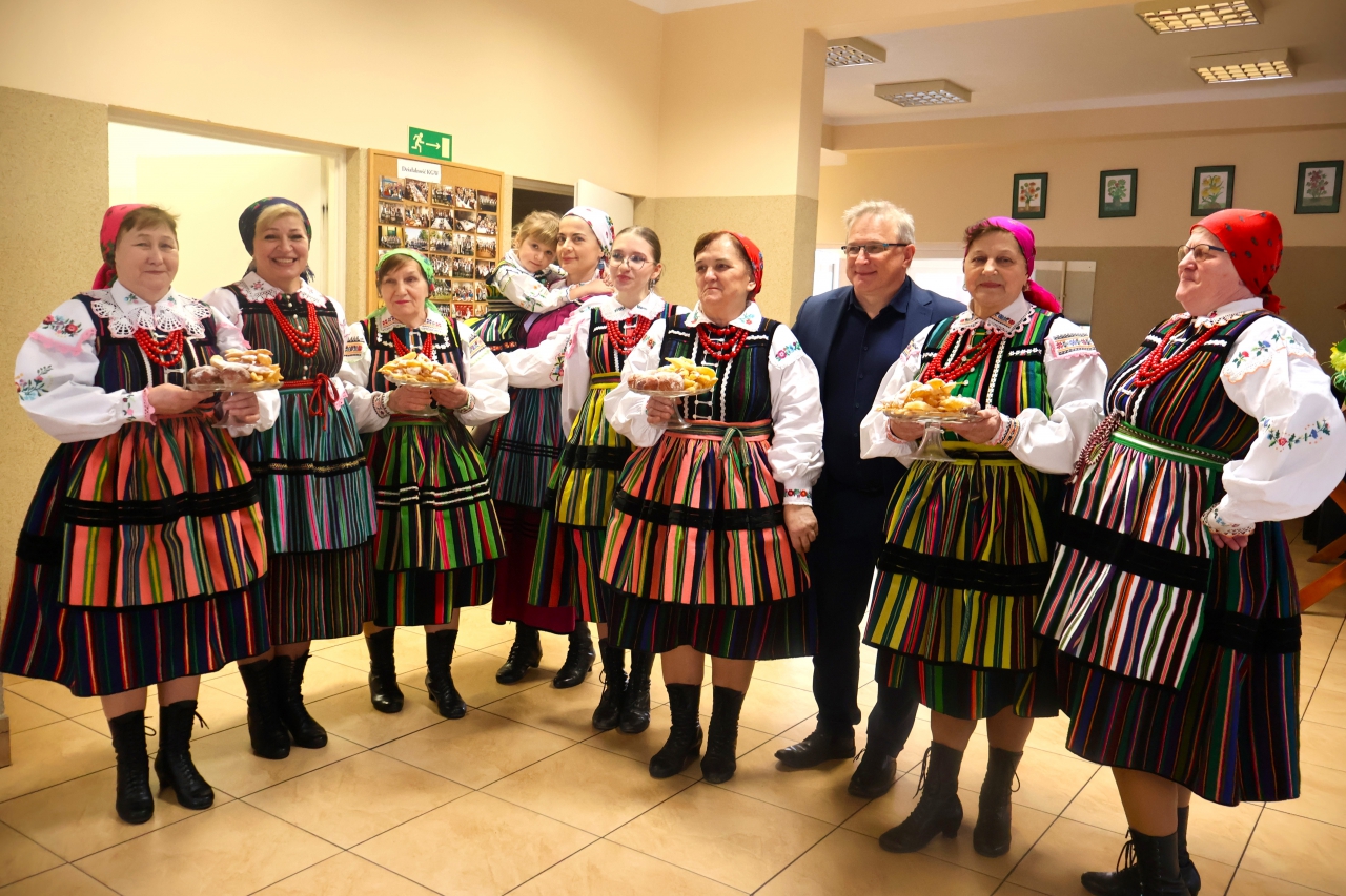 Wspólne zdjęcie z przewodniczącym Rady Miejskiej