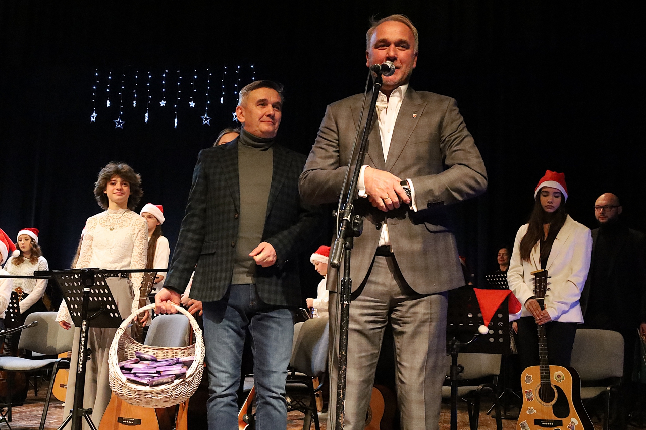 Moment podziękowania występującym