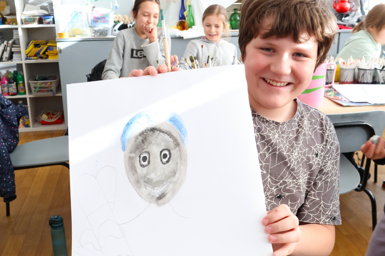 Chłopiec&nbsp;z&nbsp;rysunkiem