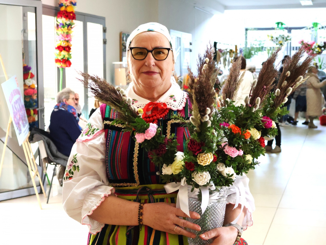 Twórczyni ludowa&nbsp;z&nbsp;palmami