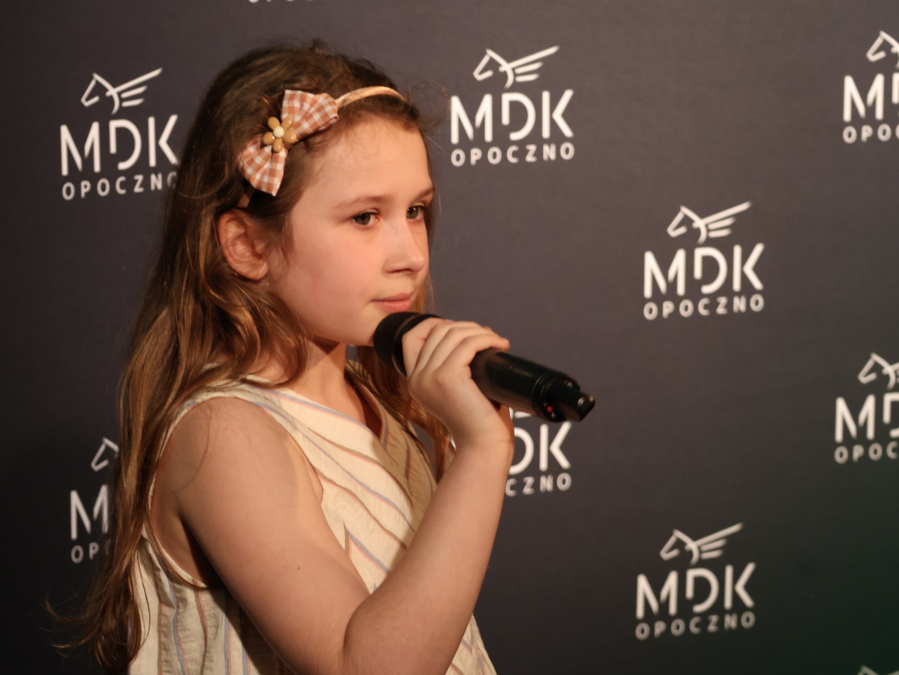 Dziewczynka na scenie MDK